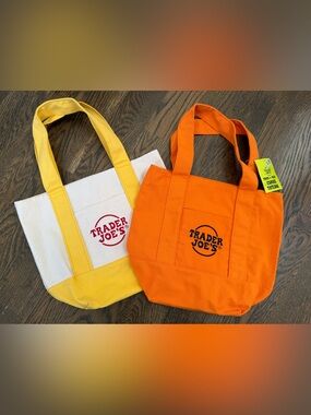 Trader Joe’s Canvas Tote Bag Bundle of 2 Yellow & Orange Trick or Treat NWT Rare